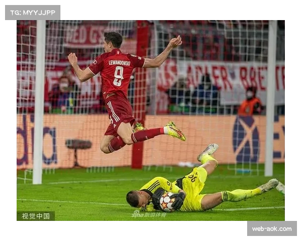 莱万帽子戏法后坦言:胜利源于全队配合