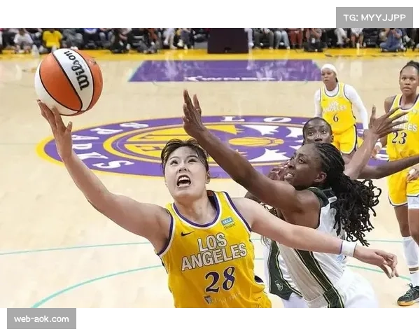 威尔逊常规赛狂砍32分20篮板,创WNBA历史首见数据